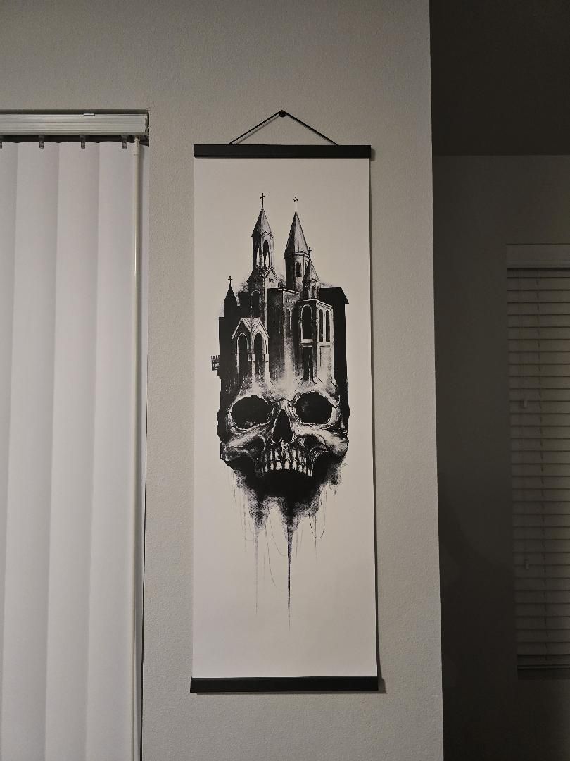 @apex_predatir wearing Skull Castle Print 12x36