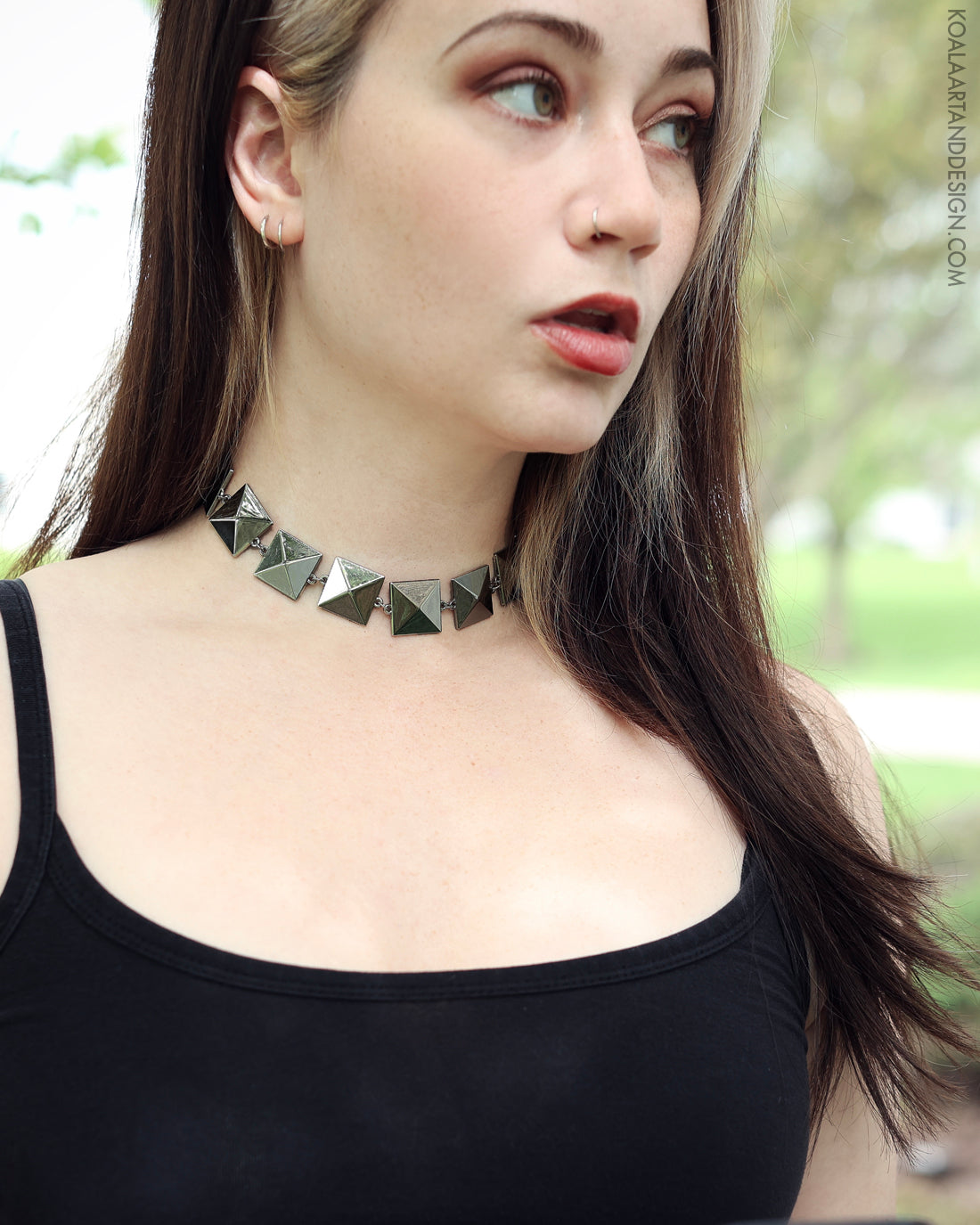 Pyramid Stud Choker Necklace Gunmetal
